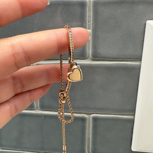 Michael Kors Rose Gold watch - Picture 4 of 4